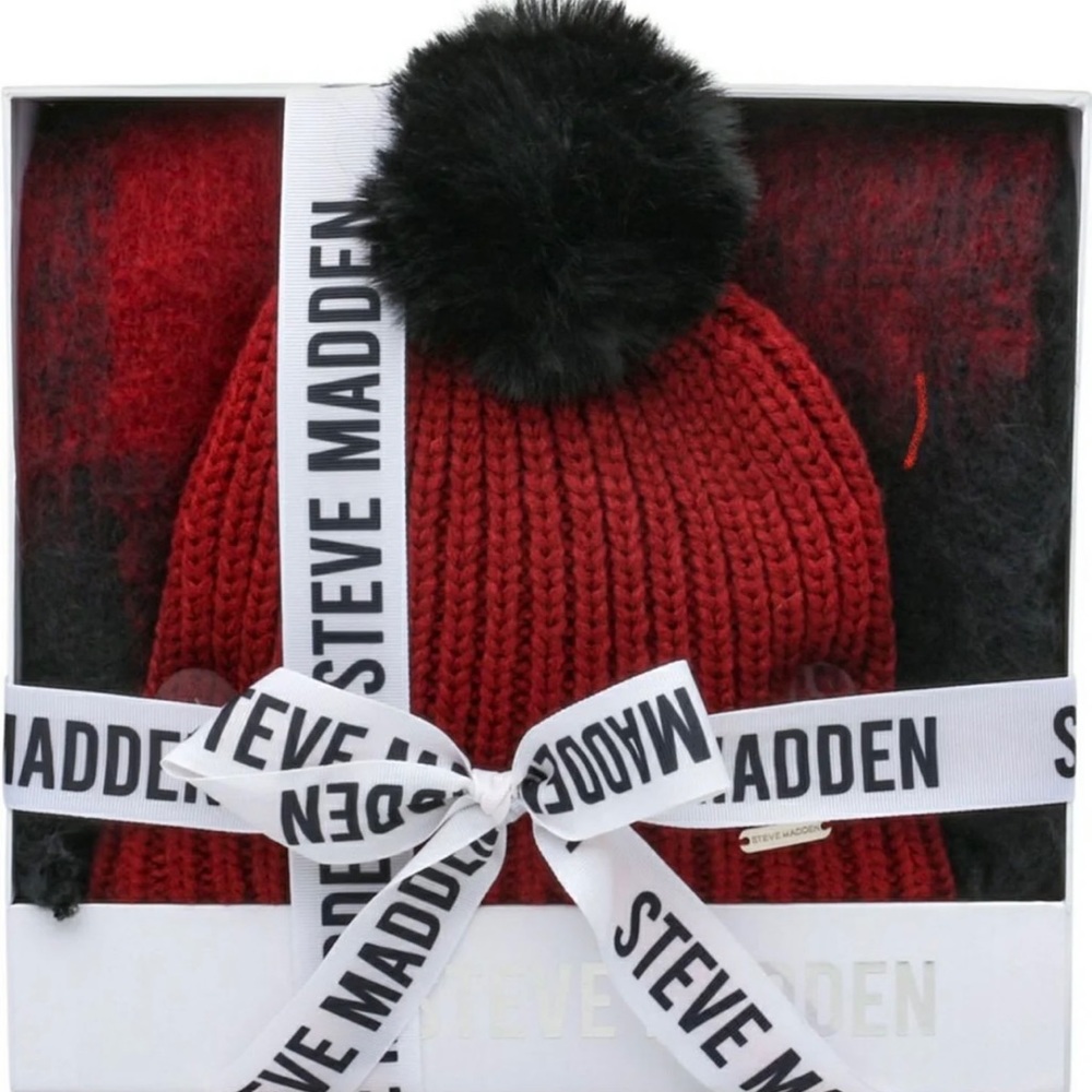 Steve Madden 2pc Scarf & Hat Set